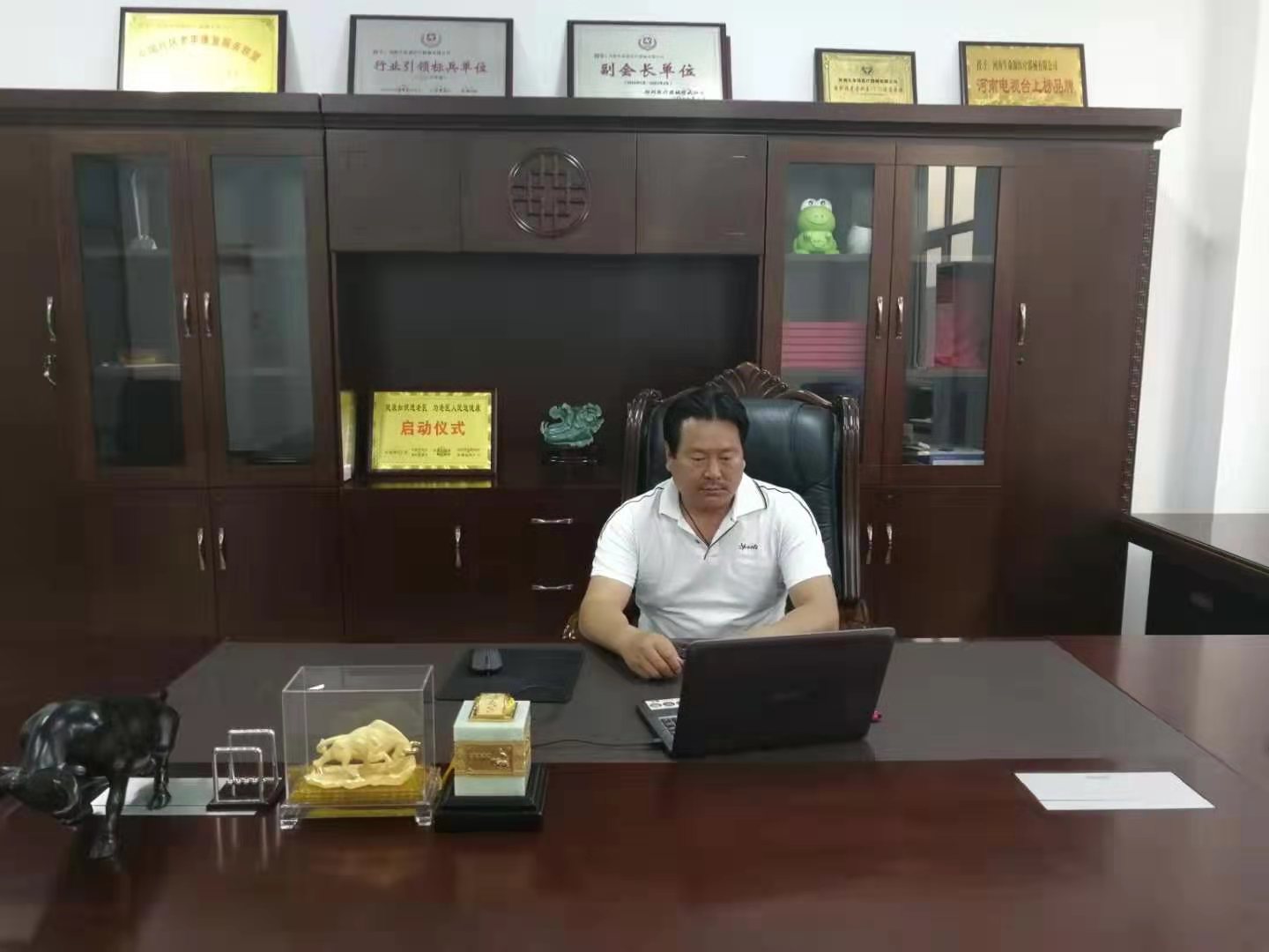 寧夏市場總監劉總
