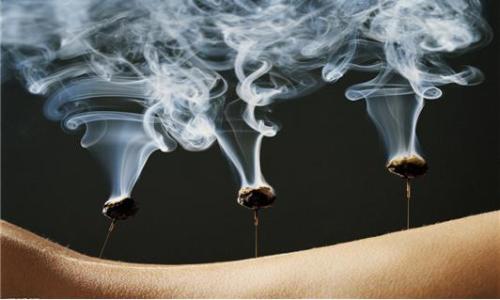 艾灸的消炎效果堪比消炎藥物，卻沒有任何副作用!